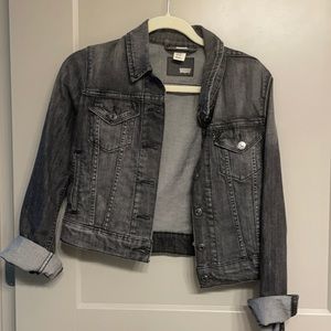 Levi’s cropped black denim jacket